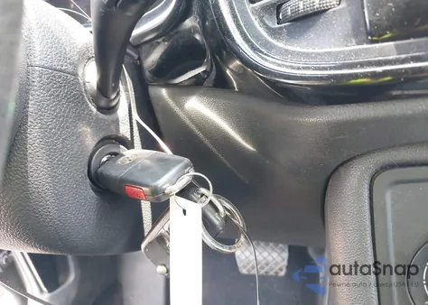 2013 Volkswagen Beetle 2.5L Entry из США, поврежденный, VIN 3VWFP7AT7DM616981